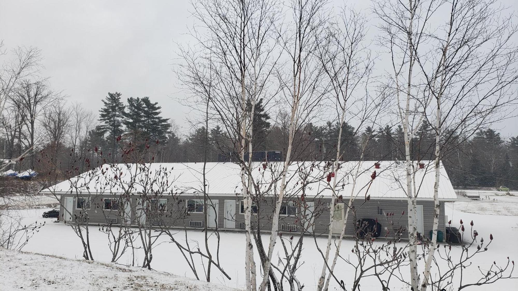 Calabogie Motor Inn エクステリア 写真