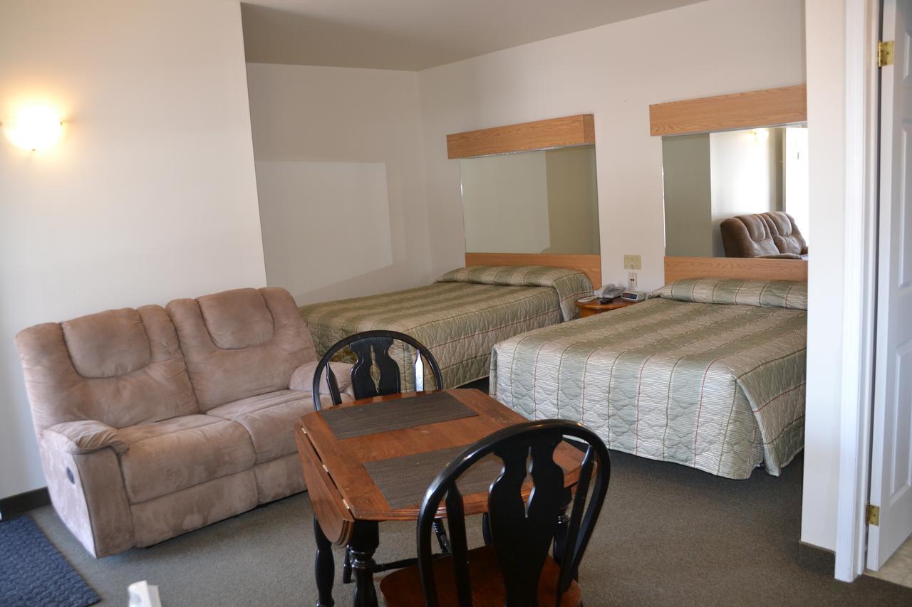 Calabogie Motor Inn エクステリア 写真
